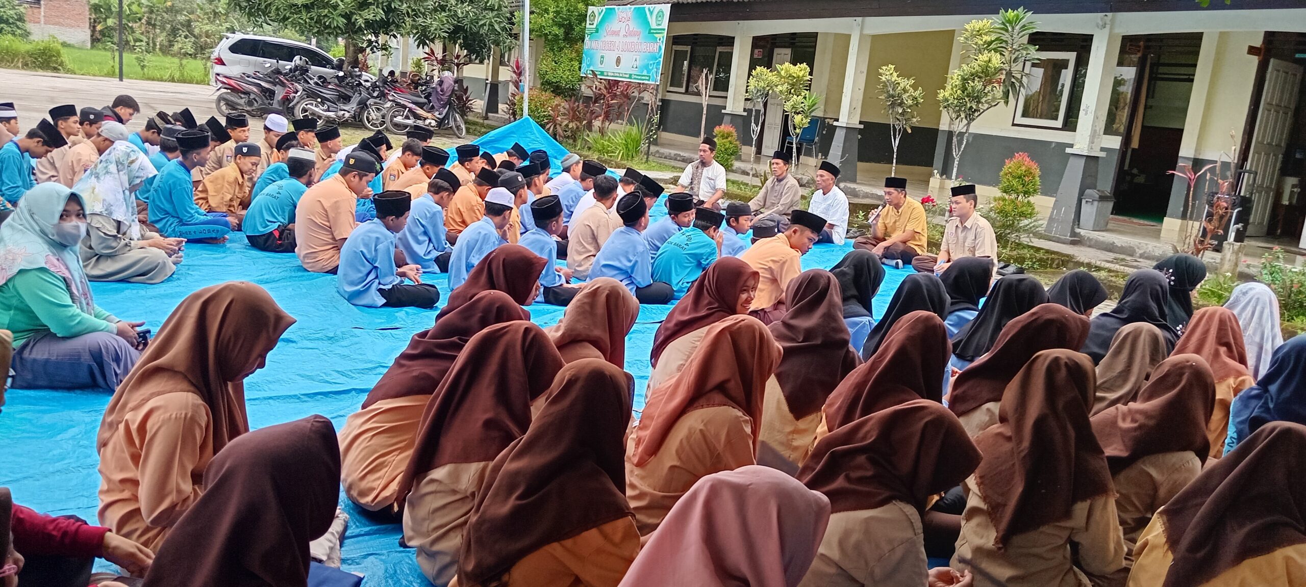 IMTAQ SETIAP HARI JUM’AT DI MTs N 4 LOMBOK BARAT