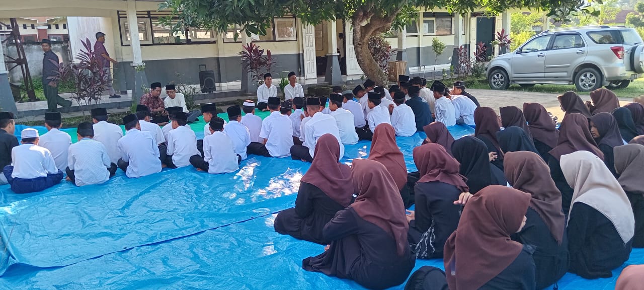 Peringatan isro’ wal mi’roj Nabi Muhammad SAW di MTs Negeri 4 Lombok Barat